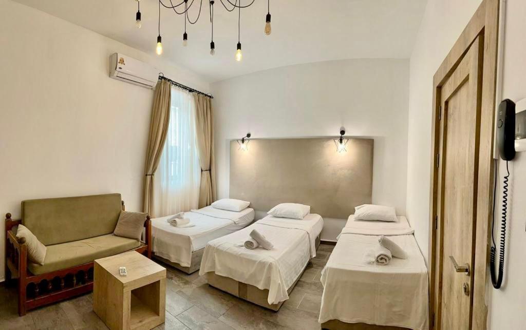 The Port Of Kyrenia Hotel Esterno foto