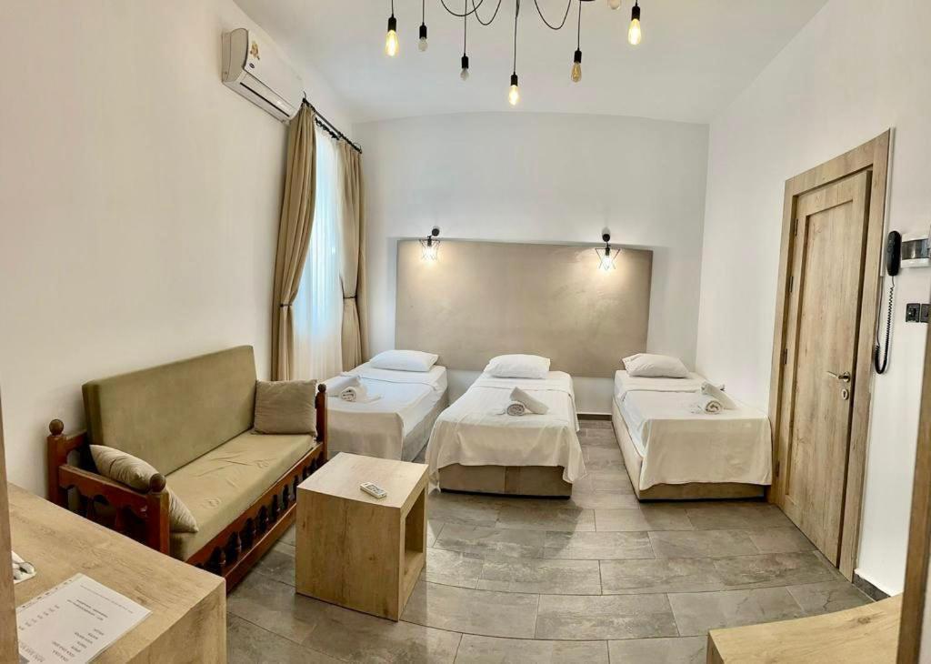 The Port Of Kyrenia Hotel Esterno foto